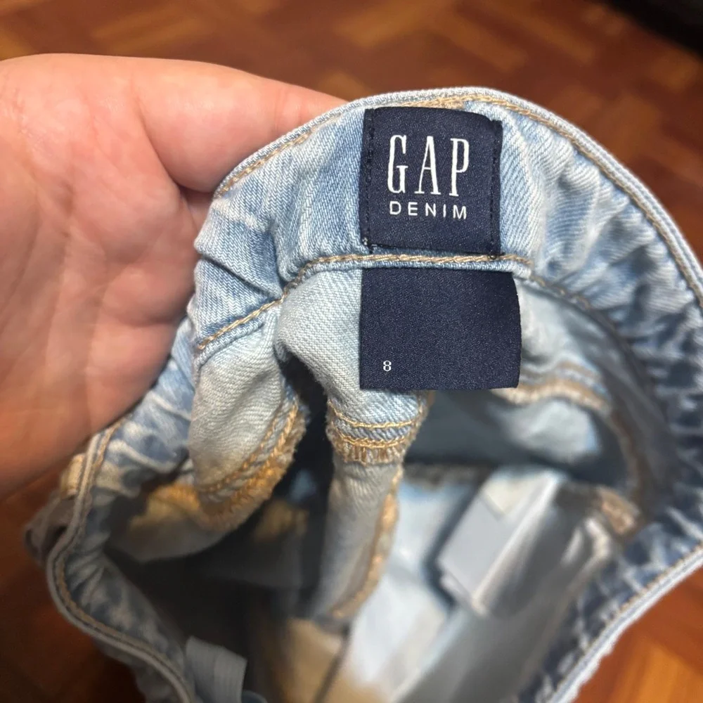 Gap Kids Girls Light Wash Distressed Denim Mini Skirt Raw Hem Size 8 Adjustable